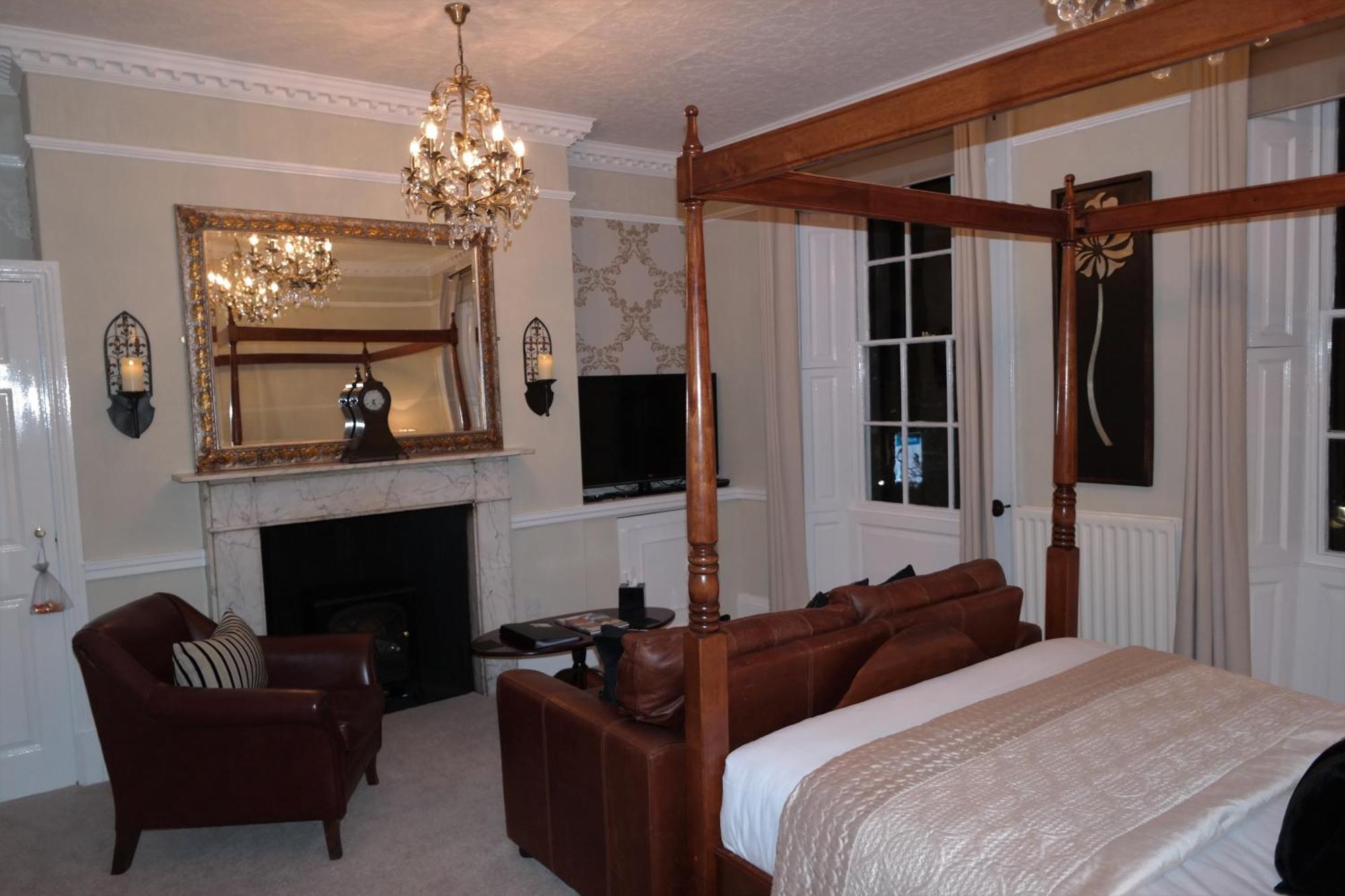 White Linen Whitby, Room Only Exterior photo